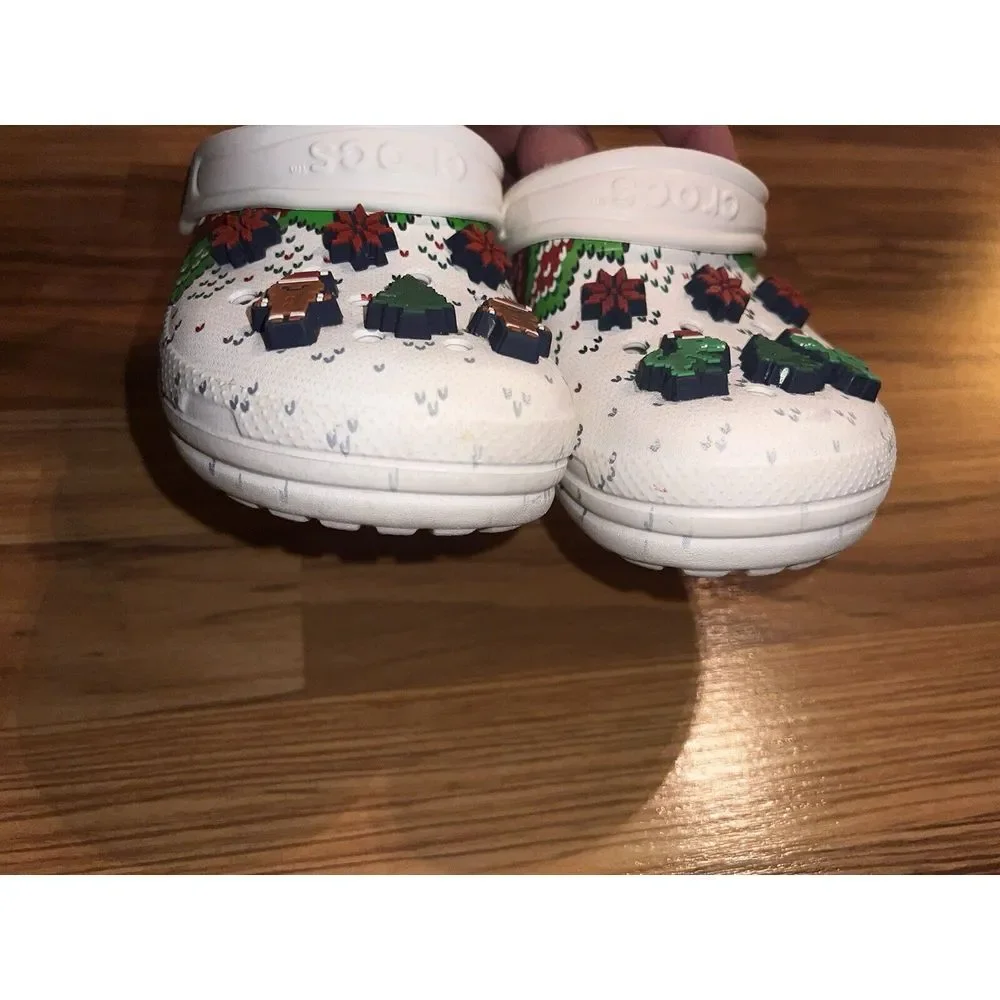 Crocs Kids J1 Classic Fuzzy Lined Holiday‎ Christmas Charm Clogs W Jibitz